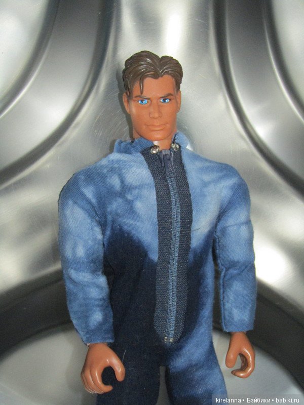 Ангел 13, глава 2 — Проба пера: рассказы