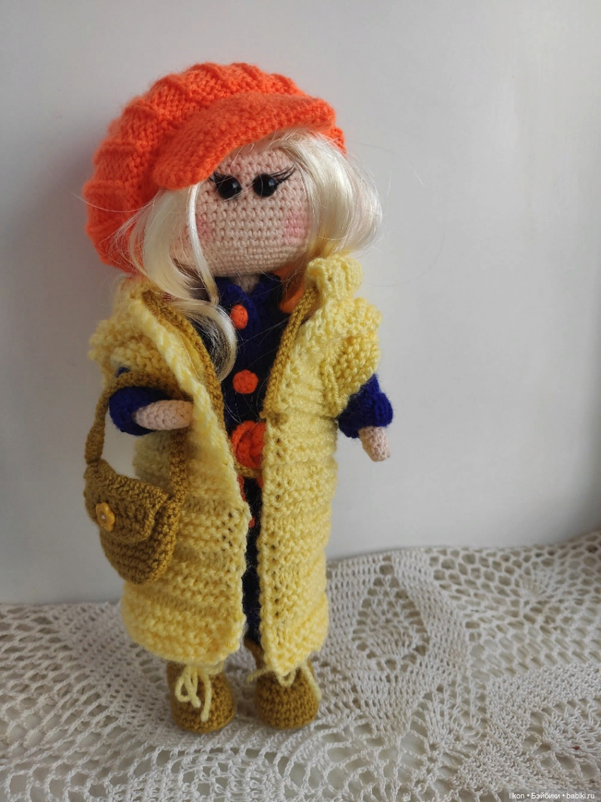 Маленькие вязаные куколки