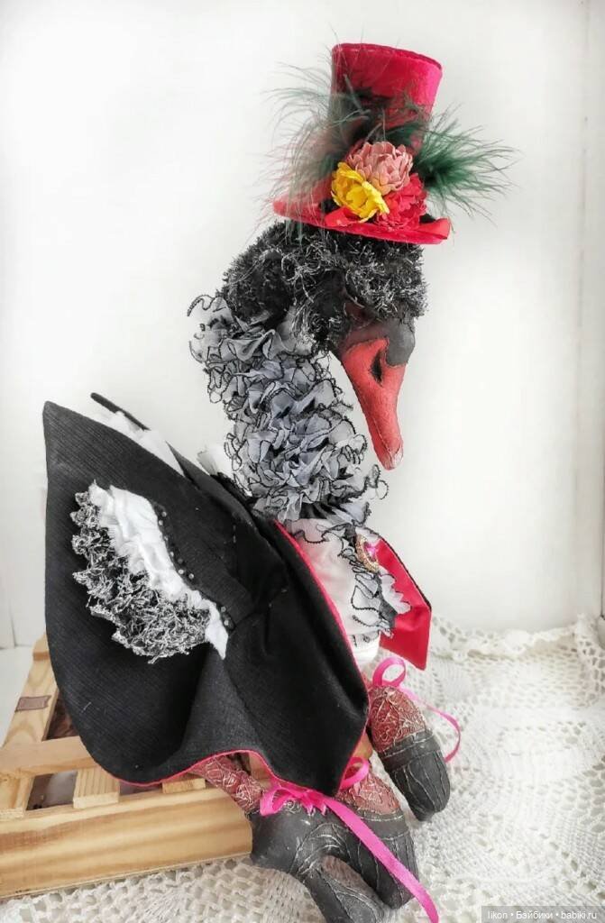 Черный лебедь. Скульптурный текстиль | Бэйбики Черный лебедь. Скульптурный текстиль