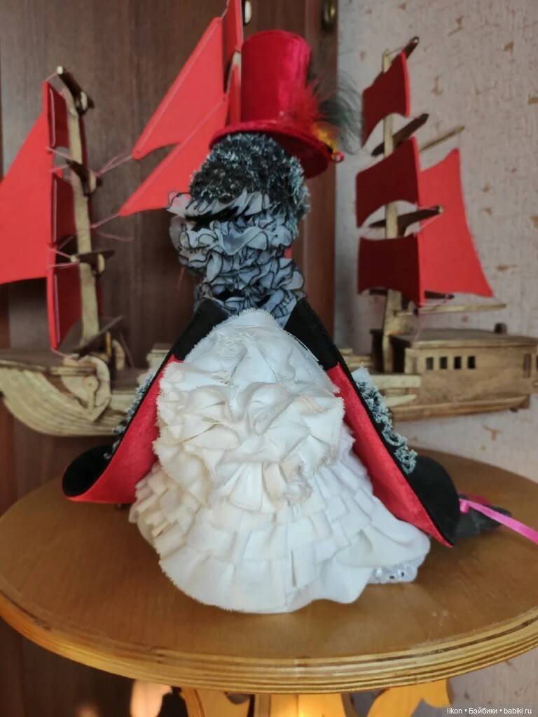 Черный лебедь. Скульптурный текстиль | Бэйбики Черный лебедь. Скульптурный текстиль (фото 3)