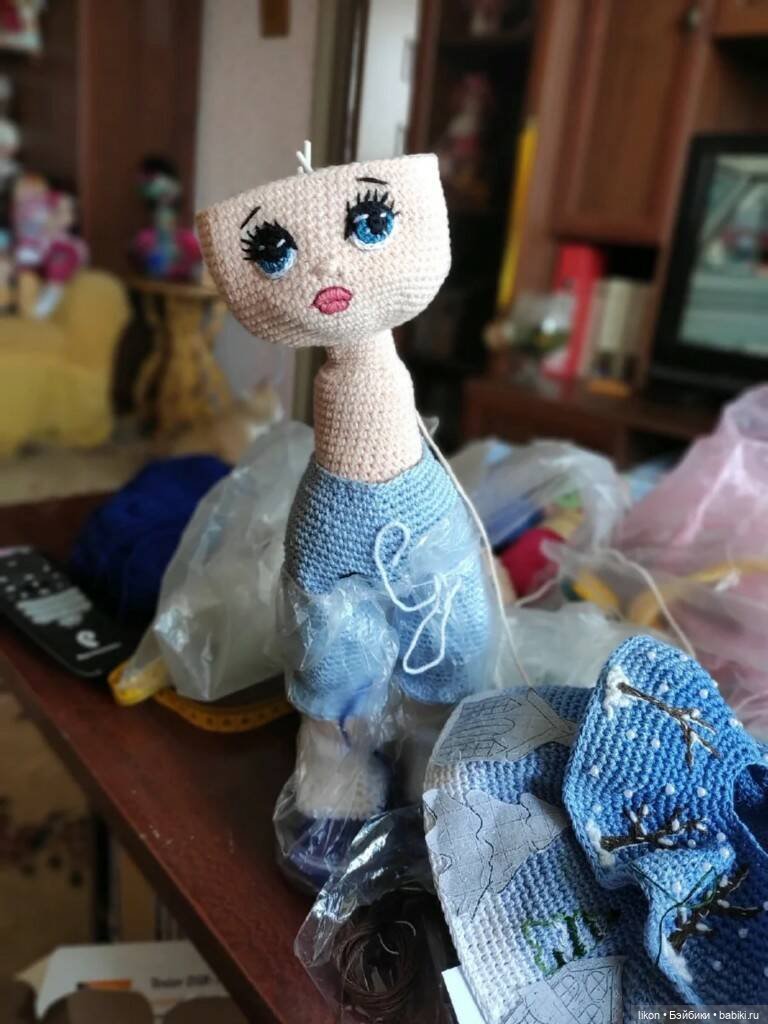 Куколка Зимушка в вязанном исполнении (фото 6)