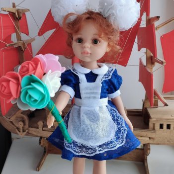 С праздником 1 сентября поздравляет Кристи