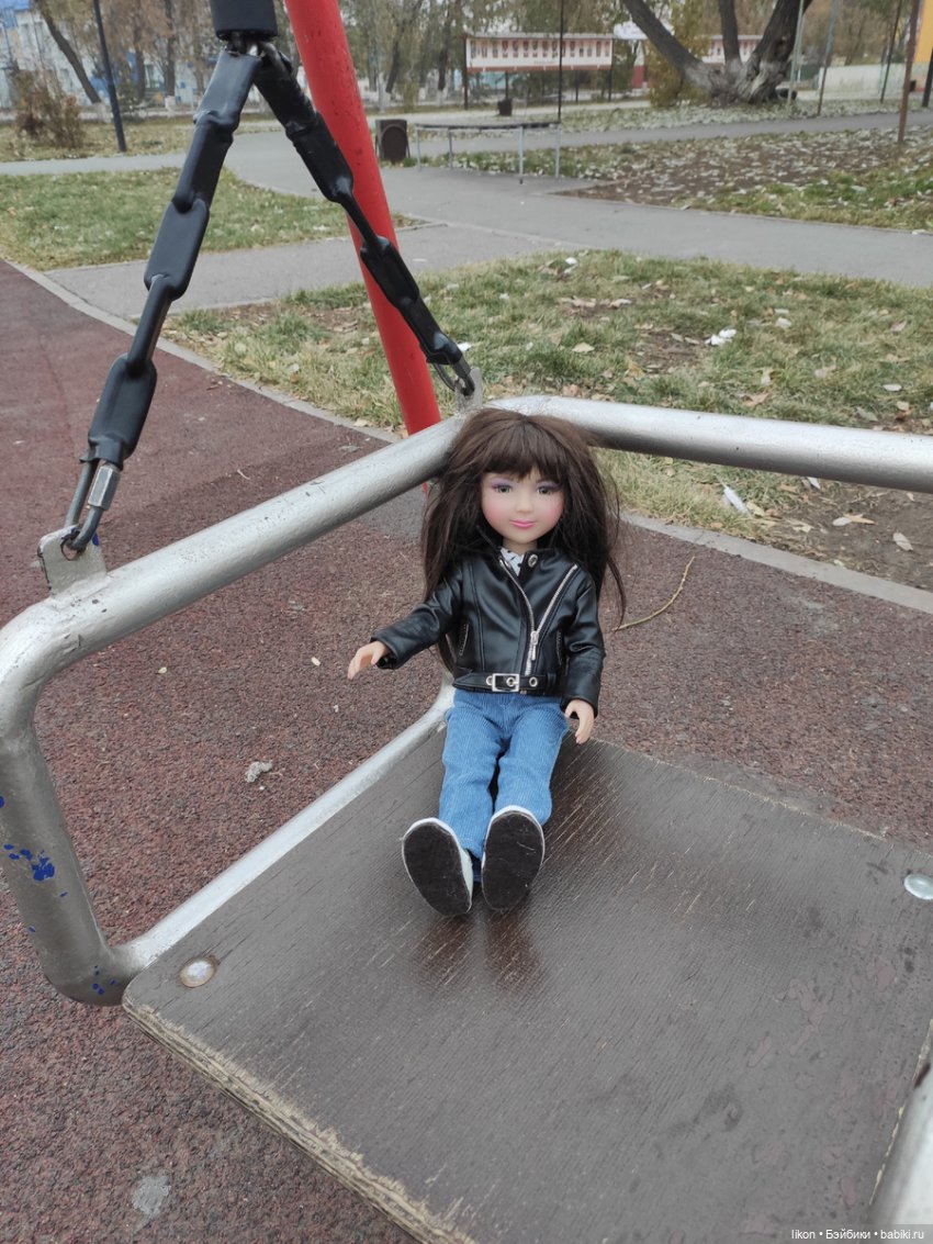 Осенняя прогулка Виктории Руби Рэд | Бэйбики Осенняя прогулка Виктории Руби Рэд