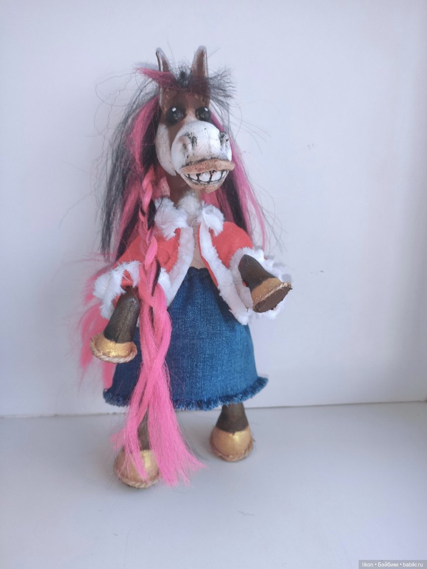 Конь в пальто. Или подготовка к Новому году