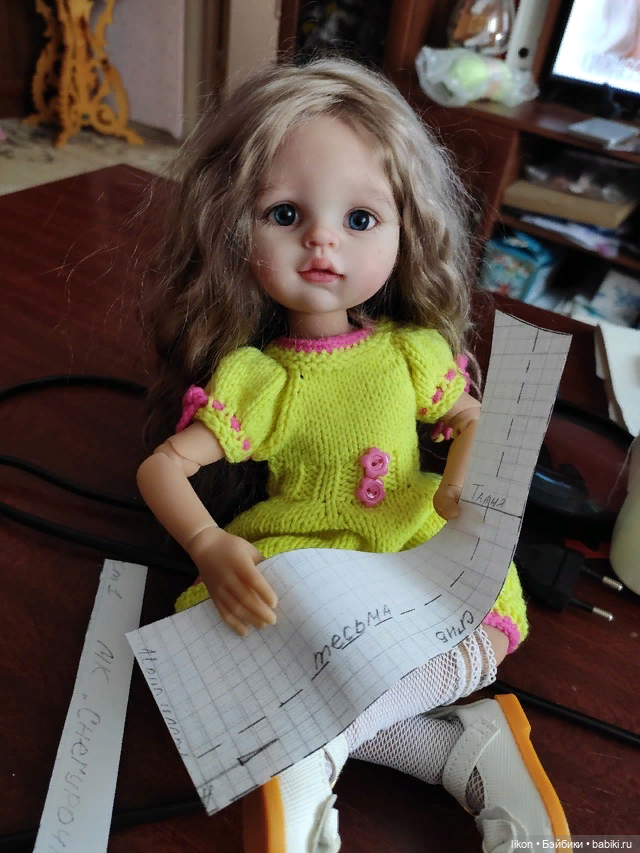 А давай сегодня будем шить костюм "Снегурочки", ведь совсем скоро Новый Год (фото 5)