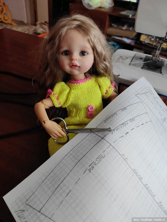 А давай сегодня будем шить костюм "Снегурочки", ведь совсем скоро Новый Год (фото 4)