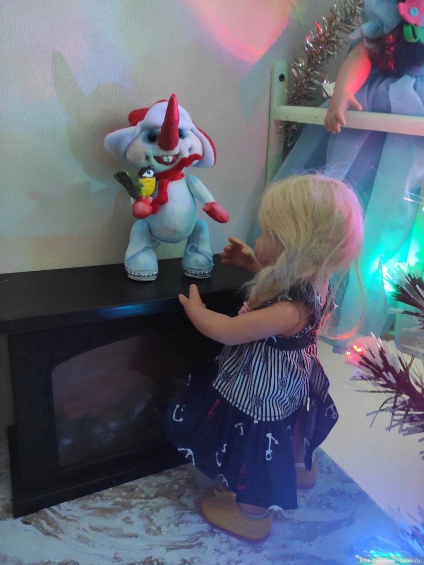 Прибрались, можно и елочку нарядить