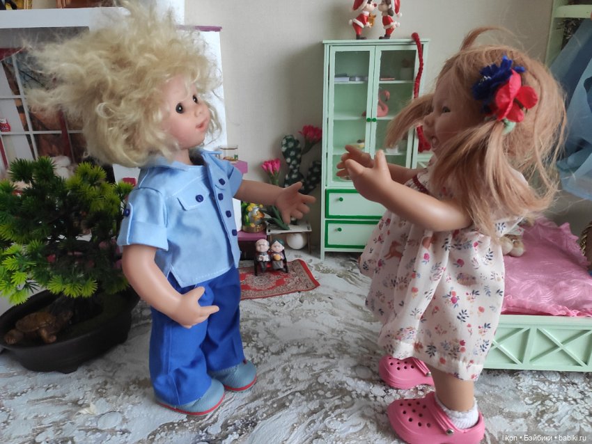 Прибрались, можно и елочку нарядить