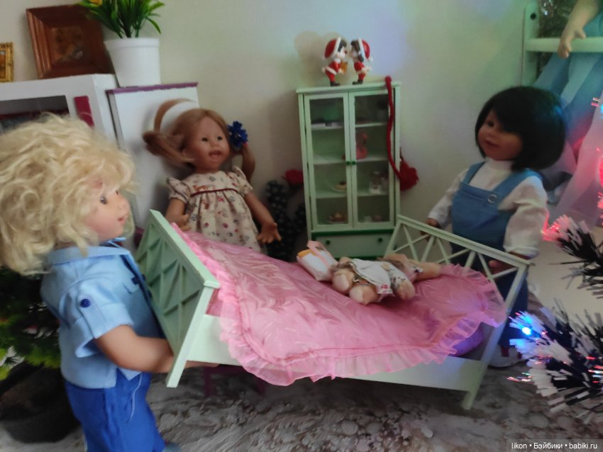 Прибрались, можно и елочку нарядить