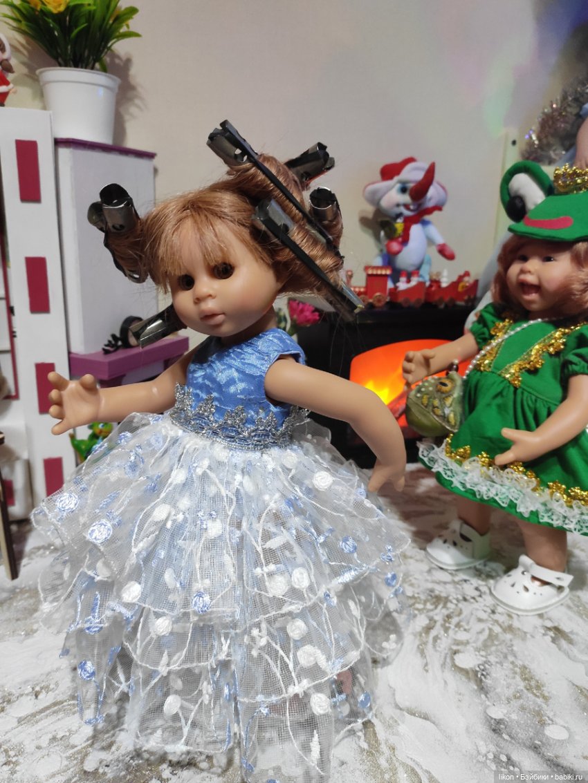 Новый год Еловой веткой снова в сказку манит нас. Скоро-скоро отсчитают стрелки свой волшебный час