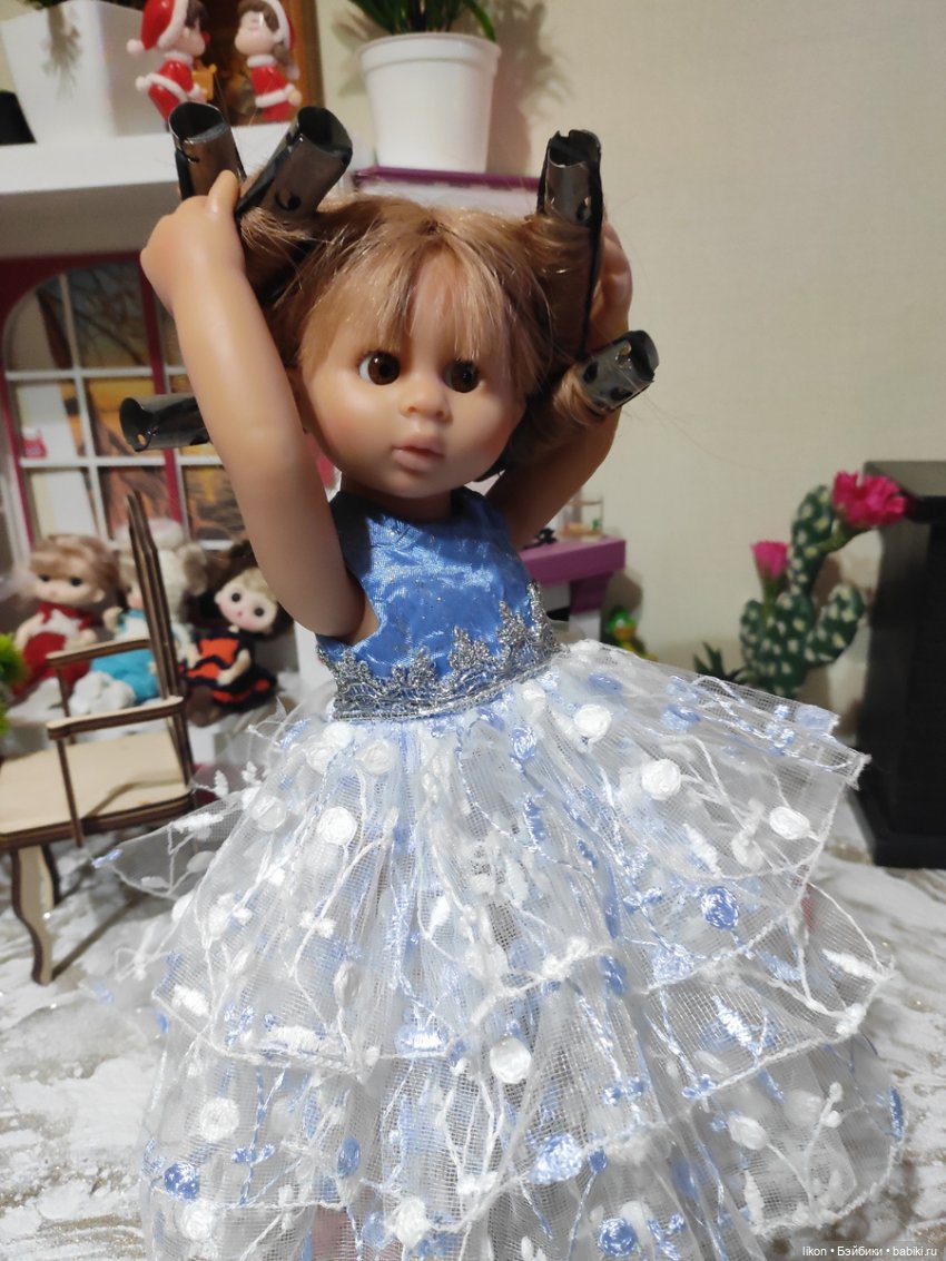 Новый год Еловой веткой снова в сказку манит нас. Скоро-скоро отсчитают стрелки свой волшебный час