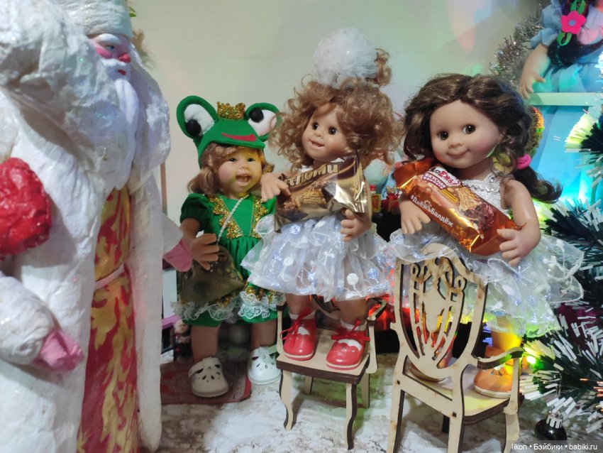 Новый год Еловой веткой снова в сказку манит нас. Скоро-скоро отсчитают стрелки свой волшебный час