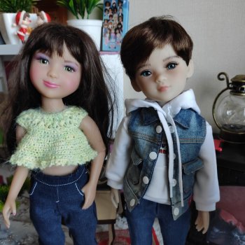 К нам приехал Томас, пришли познакомиться.