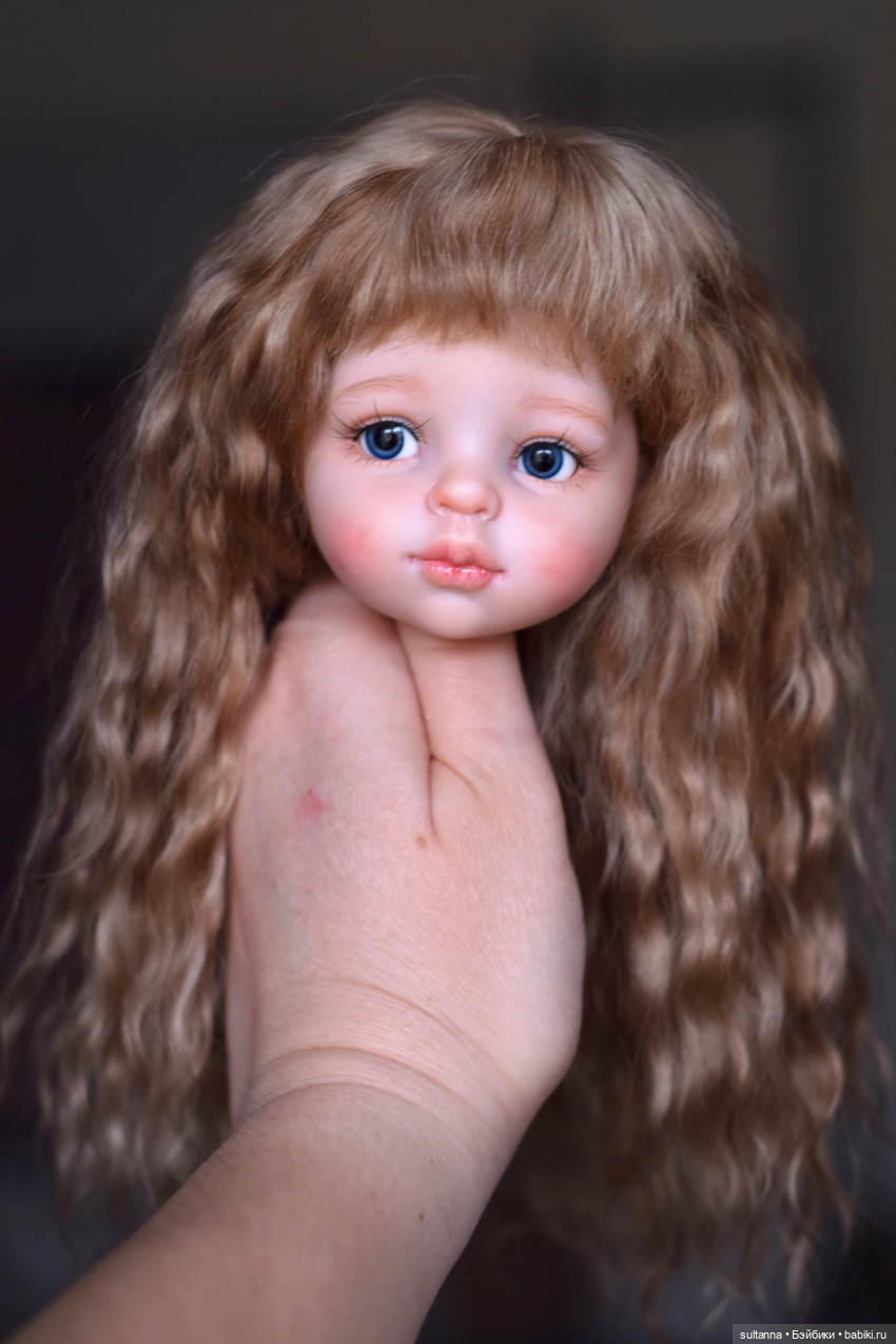 Паола Рейна с подвижными глазками