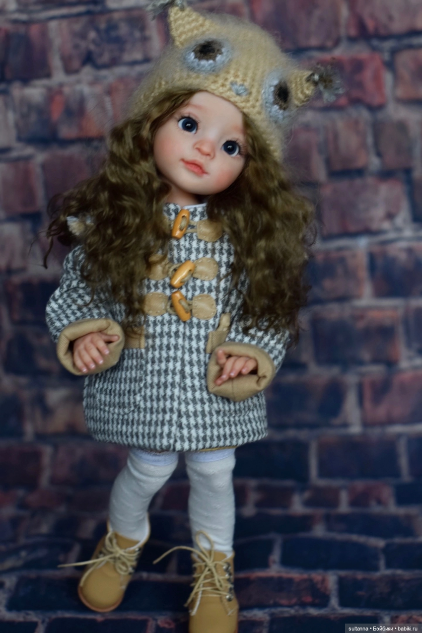 Паола Рейна с подвижными глазками