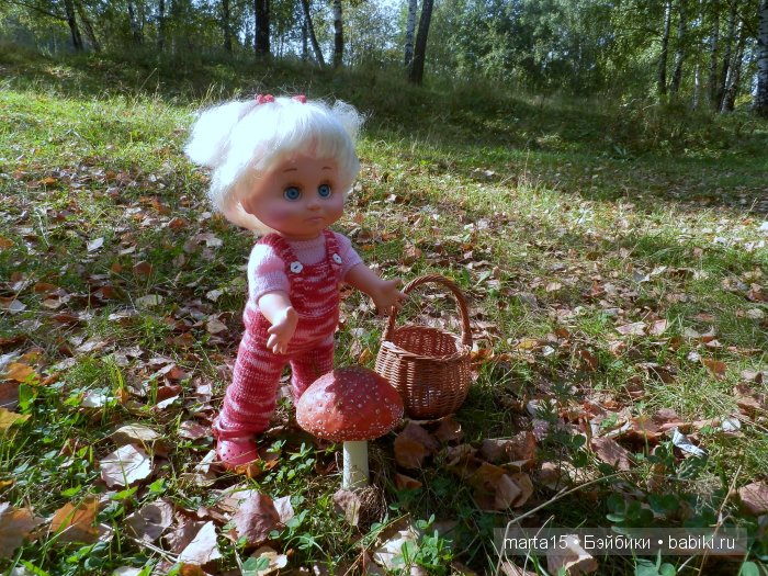 Ходит осень в нашем парке, Дарит осень всем подарки)) Сестрички фейсинки (Galoob Baby Face) на прогулке