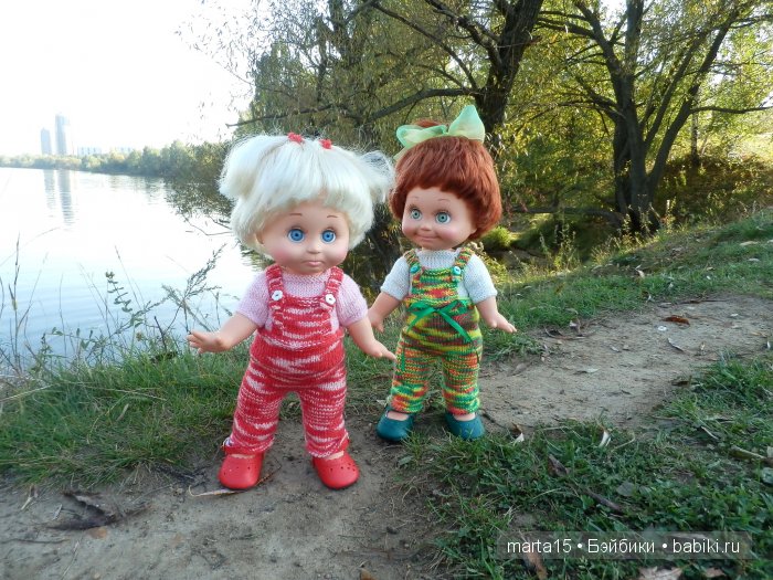 Ходит осень в нашем парке, Дарит осень всем подарки)) Сестрички фейсинки (Galoob Baby Face) на прогулке (фото 3)