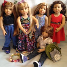 Лаура и Грейс - вся компания кидзов в сборе