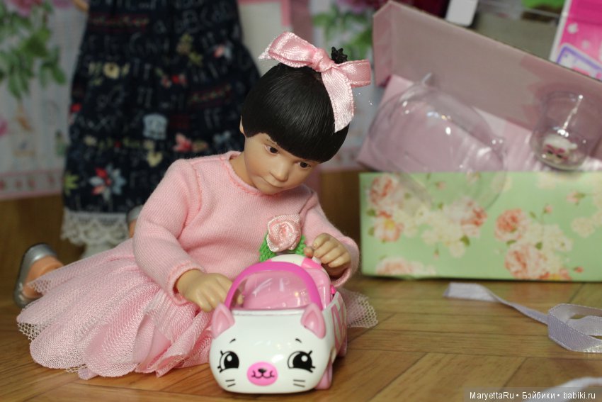 Какой подарок выберет 2-летняя дочка