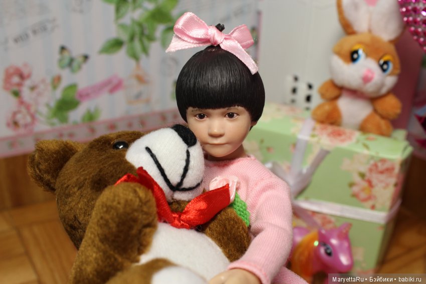 Какой подарок выберет 2-летняя дочка