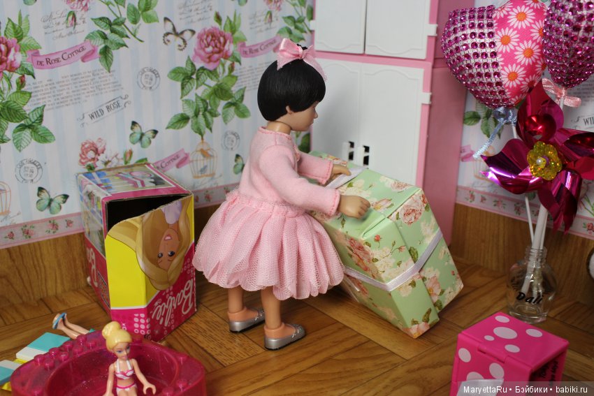 Какой подарок выберет 2-летняя дочка