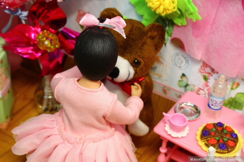 Какой подарок выберет 2-летняя дочка