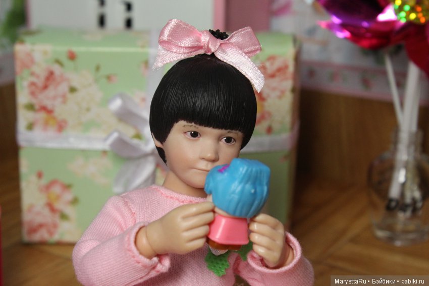 Какой подарок выберет 2-летняя дочка