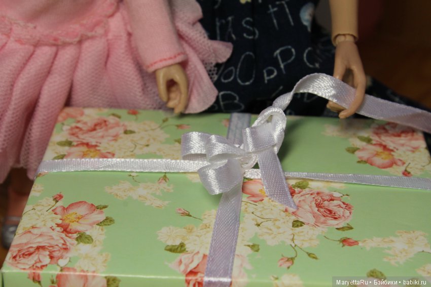 Какой подарок выберет 2-летняя дочка