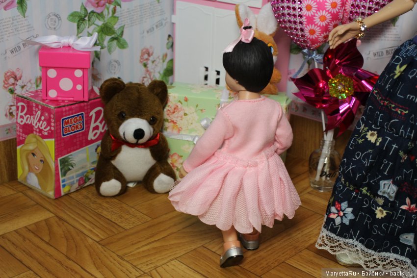 Какой подарок выберет 2-летняя дочка