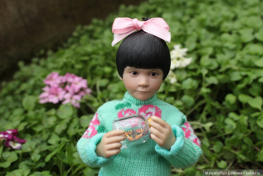 Мелоди и бабочка — Экшн