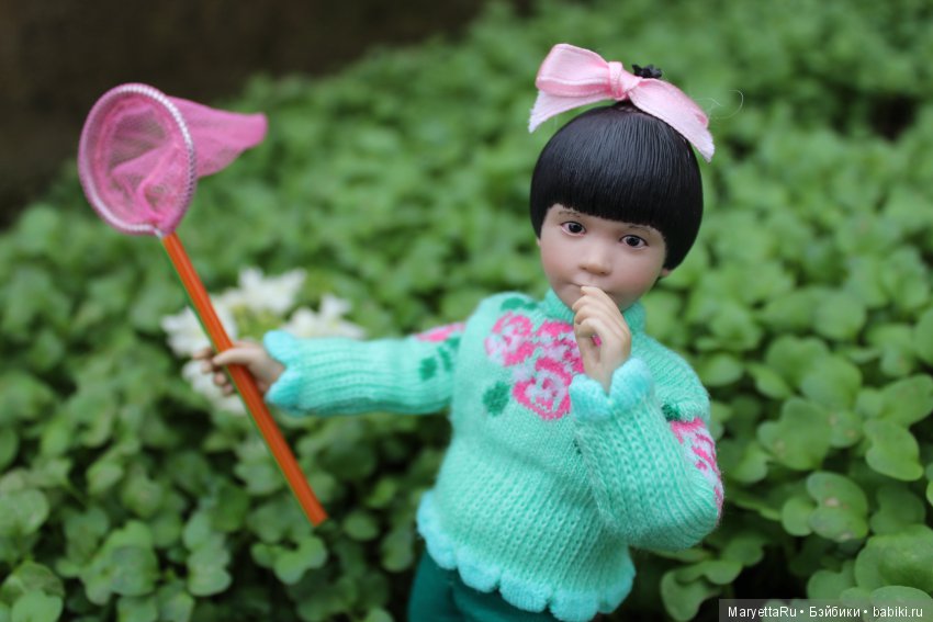 Мелоди и бабочка — Экшн