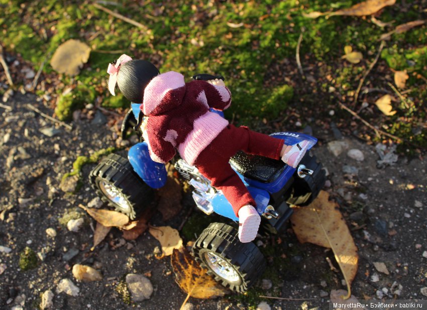 Мелоди и велосипеды — Экшн