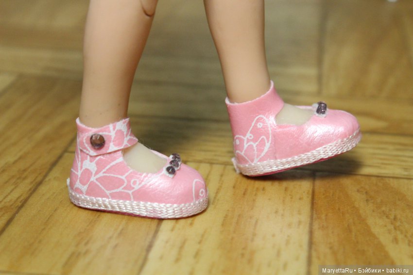 Концепция обуви для Lakor baby 1/6 от Worldbox