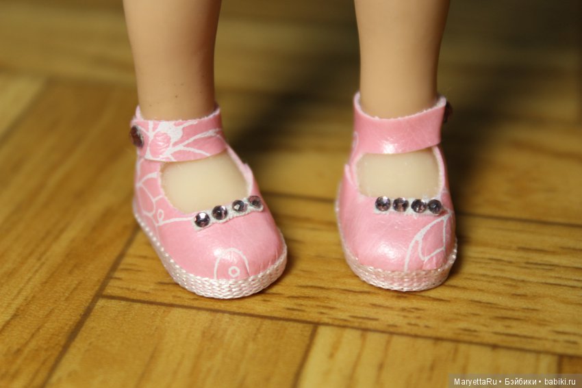 Концепция обуви для Lakor baby 1/6 от Worldbox