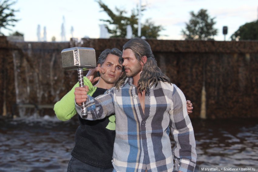 Теория четырёх радуг — Кукольные фотоистории и сериалы: комиксы