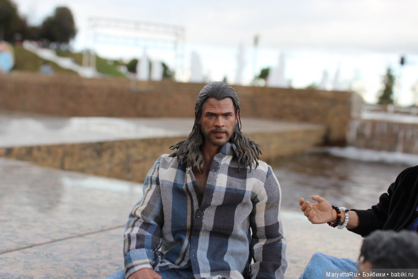 Теория четырёх радуг — Кукольные фотоистории и сериалы: комиксы