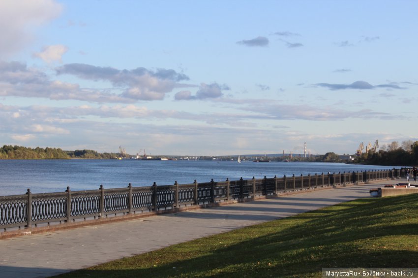 Теория четырёх радуг — Кукольные фотоистории и сериалы: комиксы