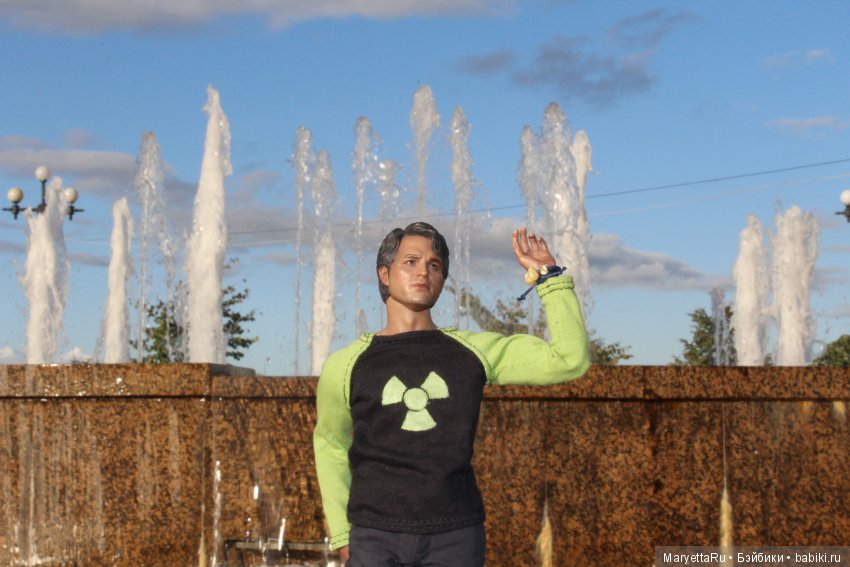 Теория четырёх радуг — Кукольные фотоистории и сериалы: комиксы