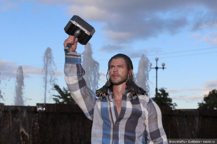 Теория четырёх радуг — Кукольные фотоистории и сериалы: комиксы