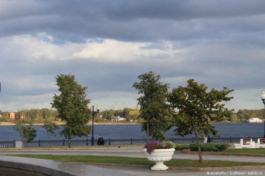 Теория четырёх радуг — Кукольные фотоистории и сериалы: комиксы