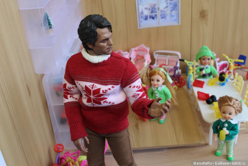 Дед Мороз и эльфы. Колёсный цех