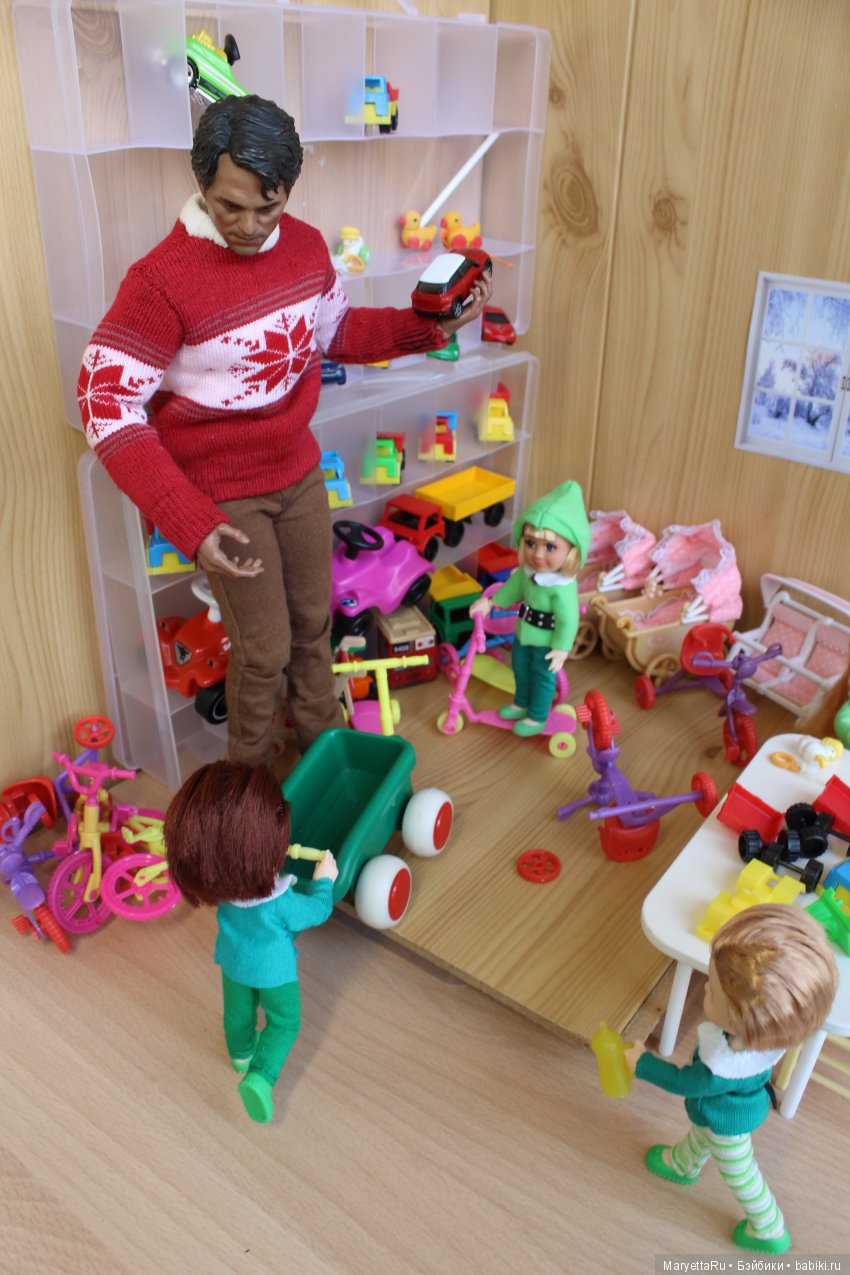 Дед Мороз и эльфы. Колёсный цех