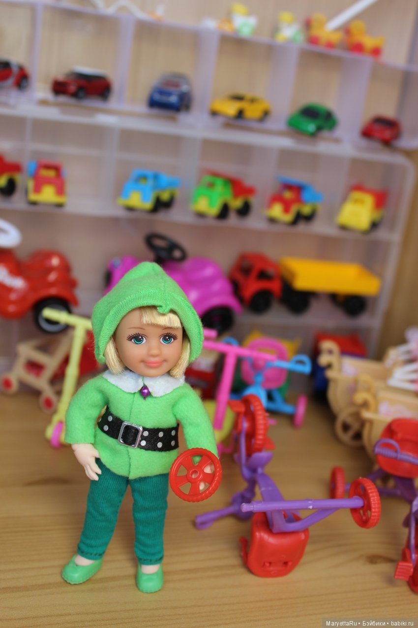 Дед Мороз и эльфы. Колёсный цех