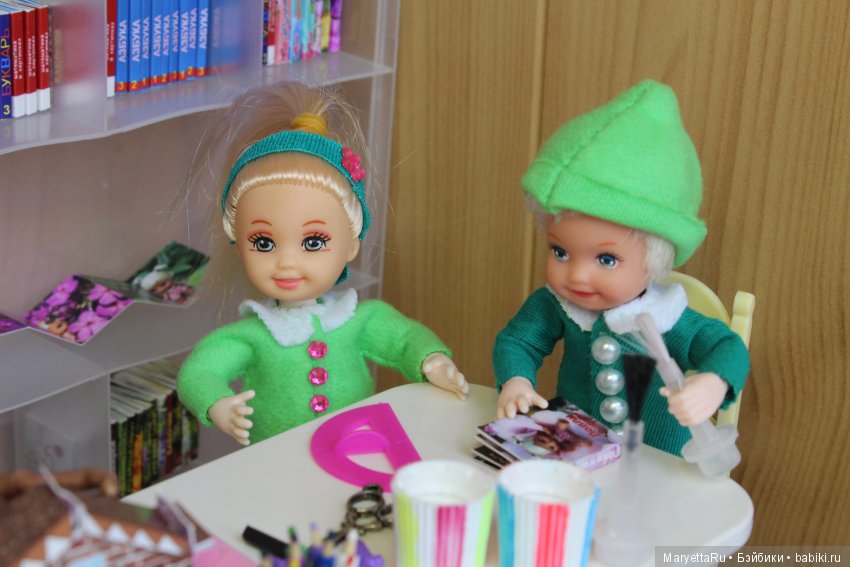 Дед Мороз и эльфы. Книжная мастерская