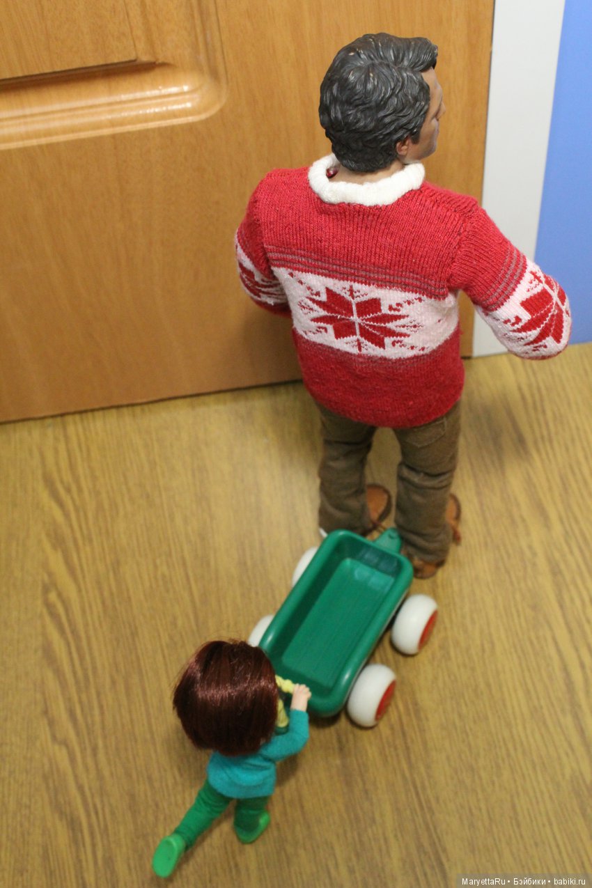 Дед Мороз и эльфы. Колёсный цех (фото 2)