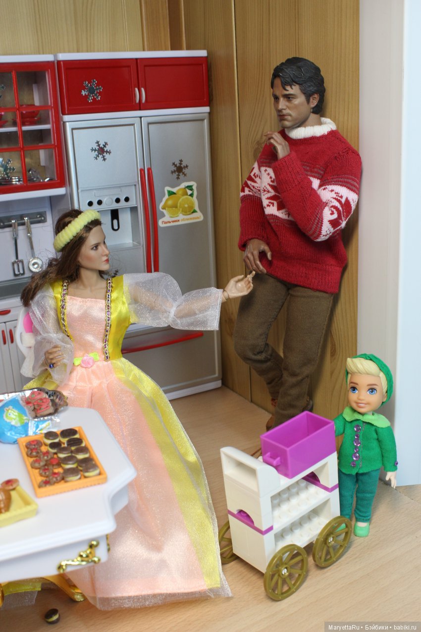 Дед Мороз и эльфы. Кондитерский цех