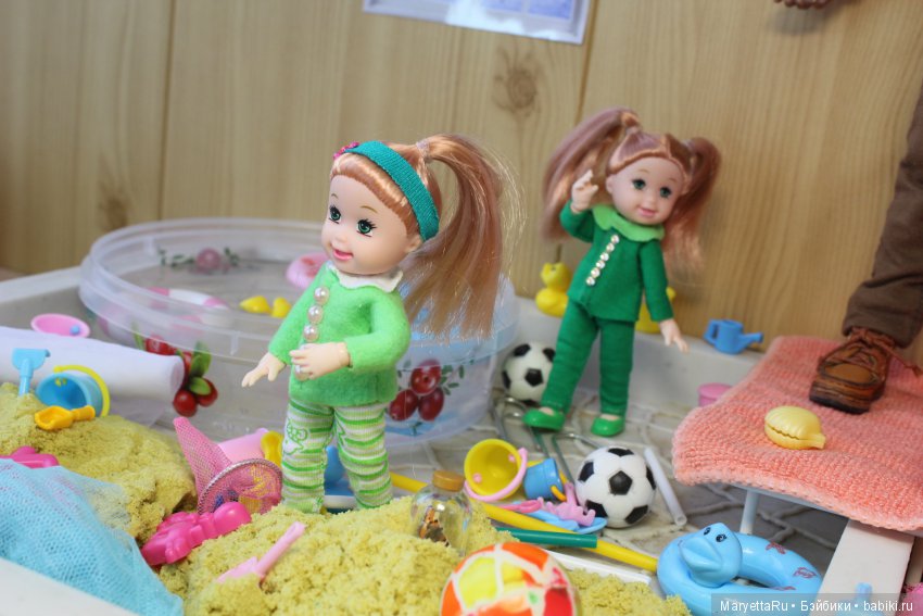 Дед Мороз и эльфы. Летний цех