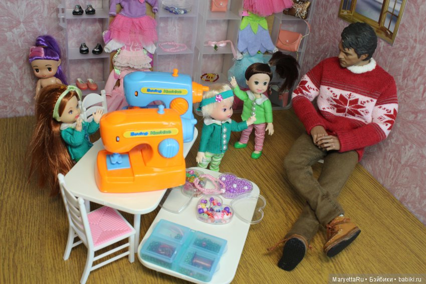 Дед Мороз и эльфы. Швейный цех (фото 8)