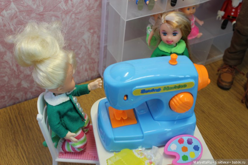 Дед Мороз и эльфы. Кукольный цех