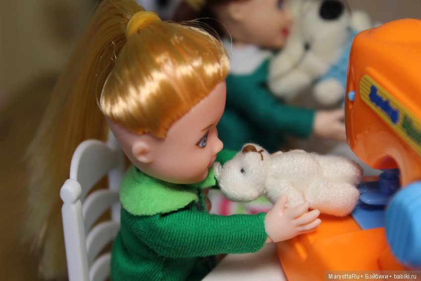 Дед Мороз и эльфы. Плюшевый цех